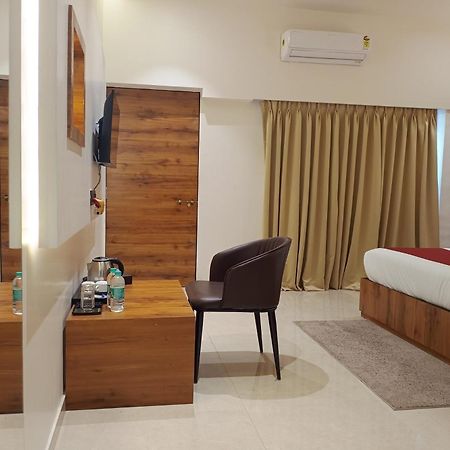 Madhav Residency Hotel & Banquet, Kalyan, Mumbai Kalyān Exterior foto