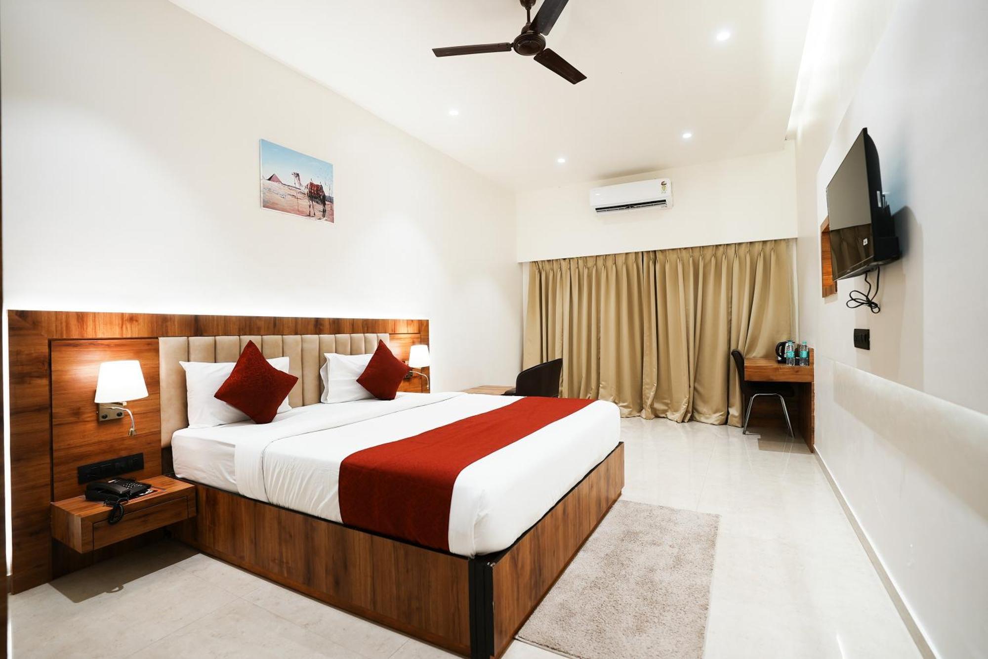 Madhav Residency Hotel & Banquet, Kalyan, Mumbai Kalyān Exterior foto