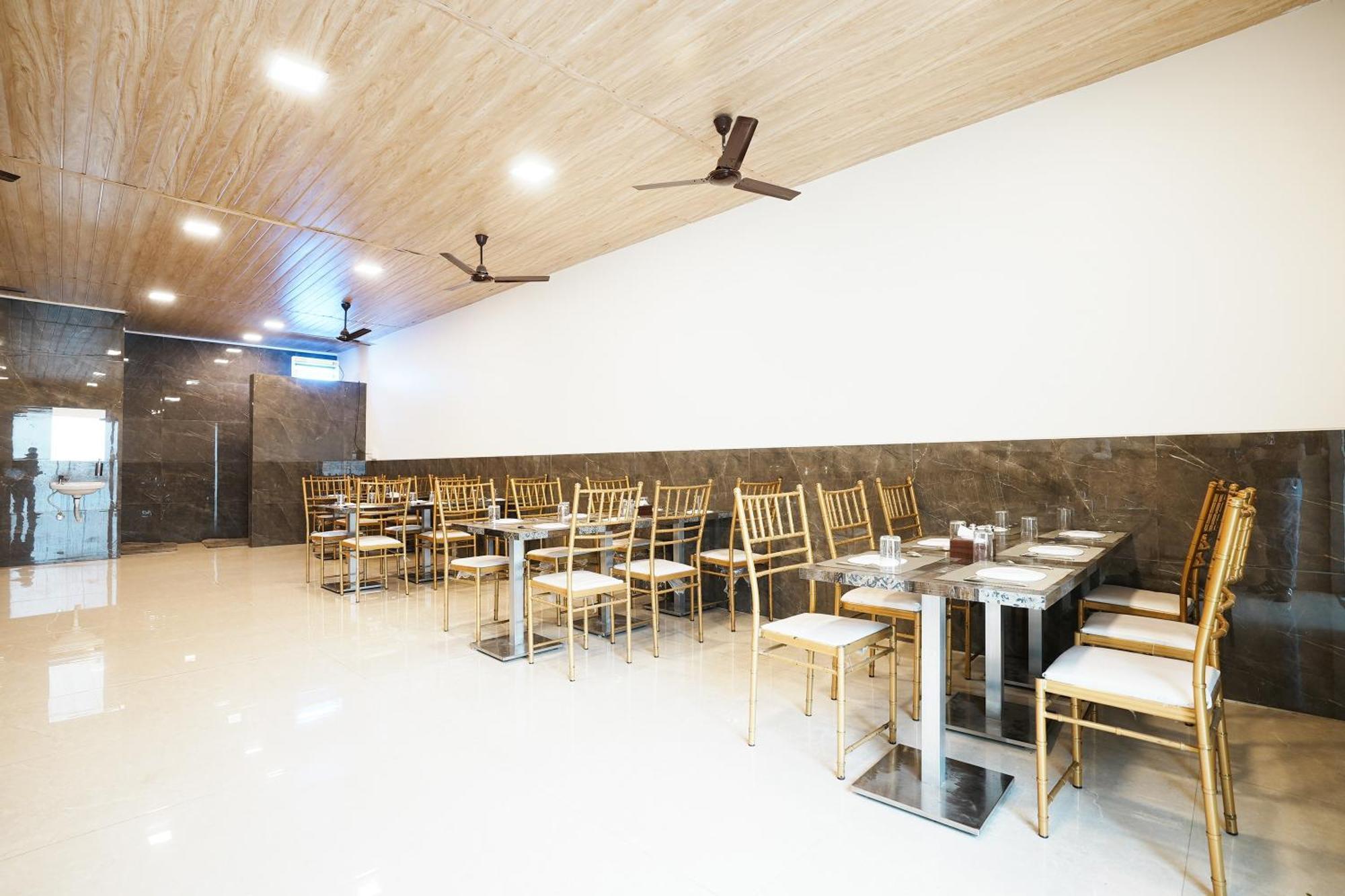 Madhav Residency Hotel & Banquet, Kalyan, Mumbai Kalyān Exterior foto