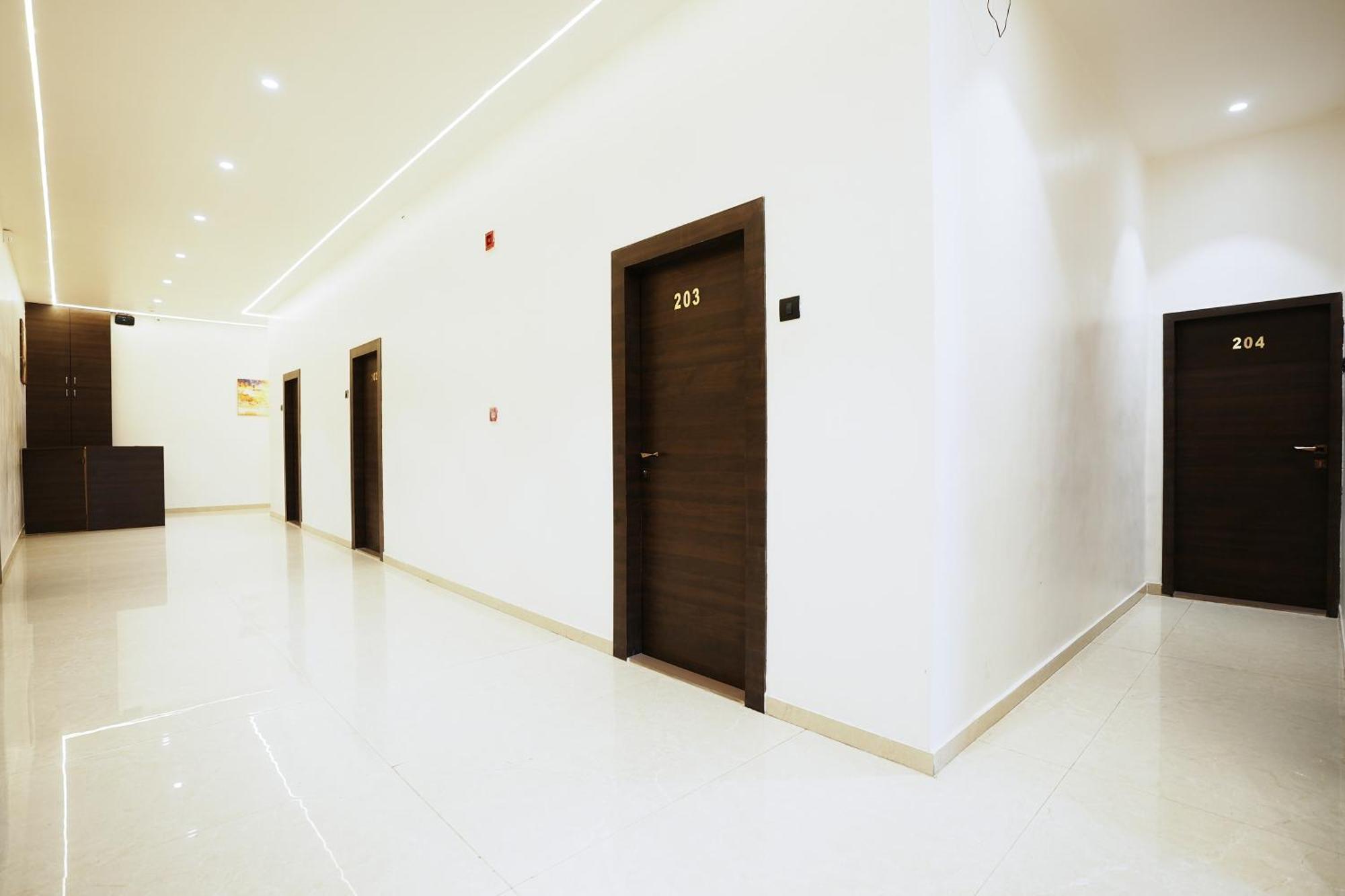 Madhav Residency Hotel & Banquet, Kalyan, Mumbai Kalyān Exterior foto
