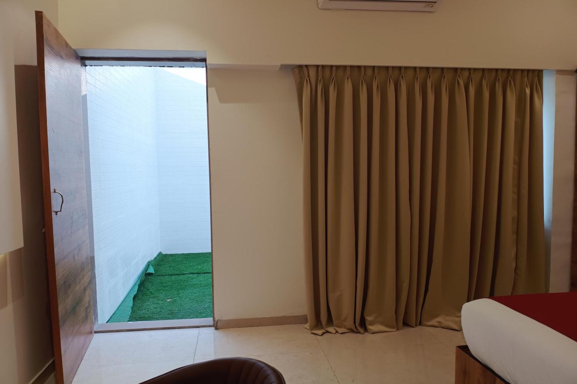Madhav Residency Hotel & Banquet, Kalyan, Mumbai Kalyān Exterior foto